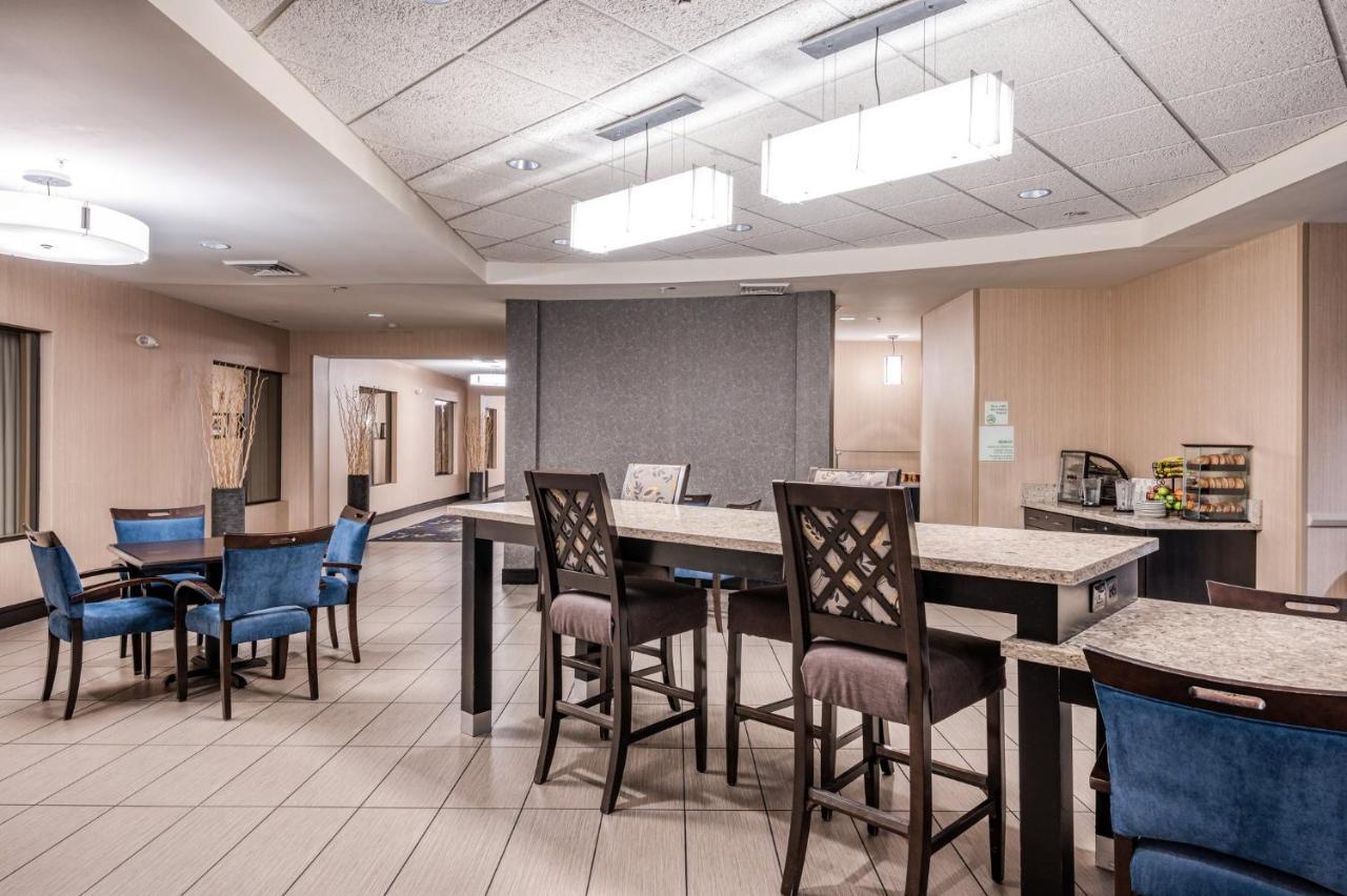 Holiday Inn - Terre Haute By Ihg Dış mekan fotoğraf